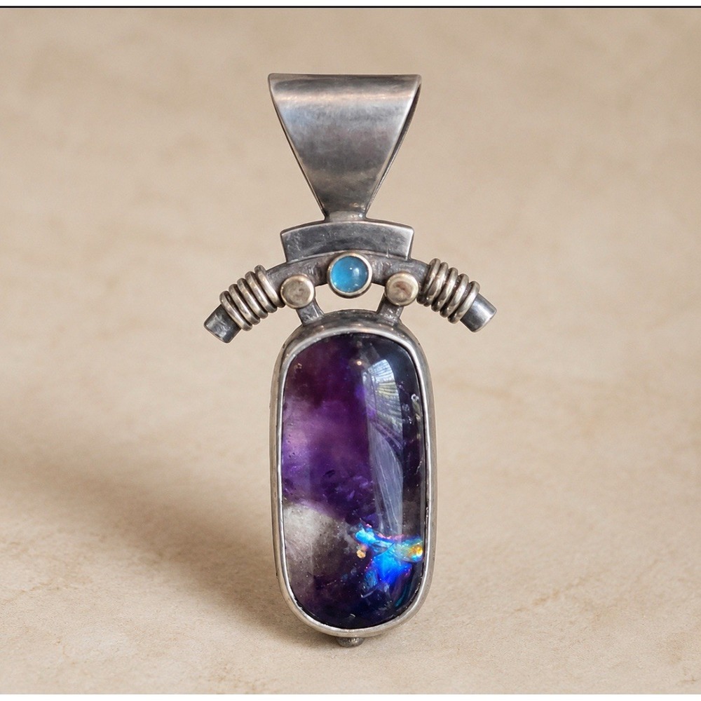 SHARO Sterling Silver Amethyst Iris Quartz Rainbow Flash Artisan Pendant 925